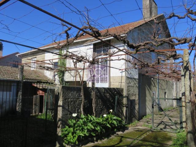 Casa Rural en venta en Merouces, Mondariz