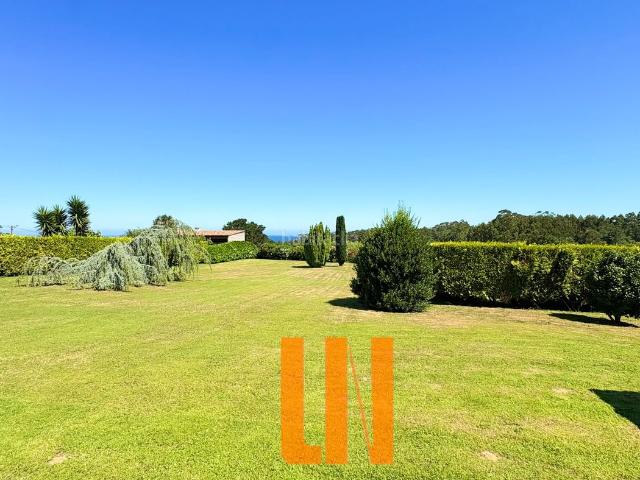 Casa Rural en venta en Oleiros, A Coruña