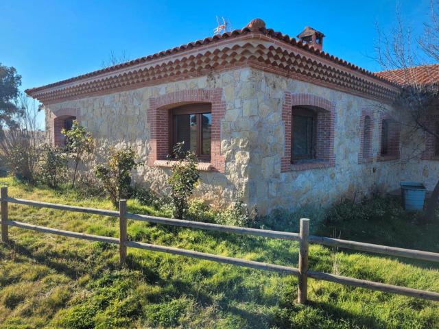 Casa Rural en venta en Pelayos Del Arroyo
