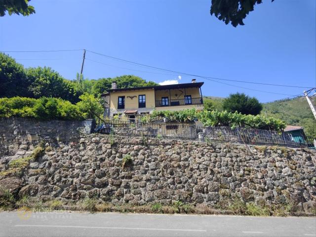 Casa Rural en venta en Quirós