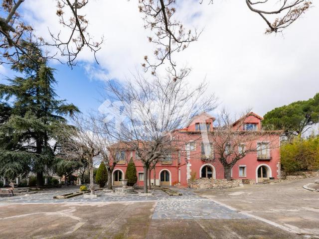 Casa Rural en venta en Robledo De Chavela