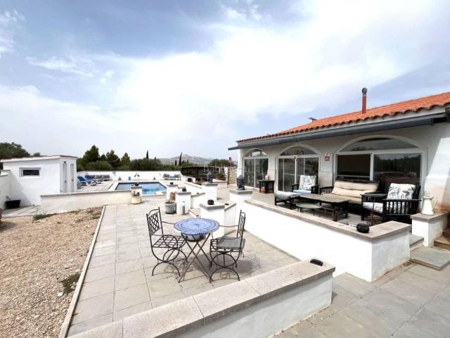 Casa Rural en venta en l'Alt Vinalopó / El Alto Vinalopó, Valencia