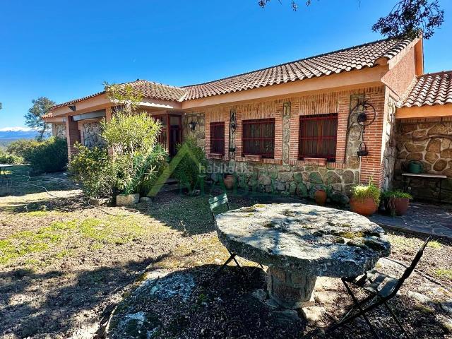 Casa Rural en venta en Valdemorillo, Madrid