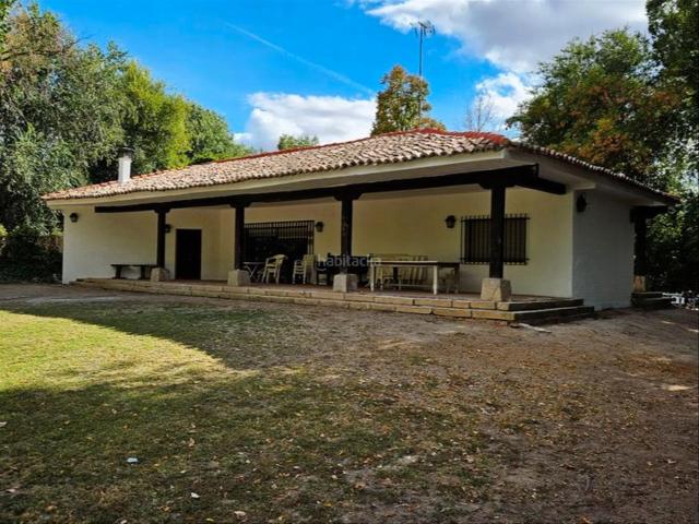 Casa Rural en venta en Valdeolmos-alalpardo, Madrid
