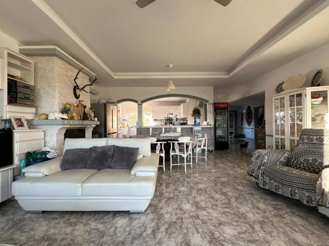 Casa Rural en venta en La Gloria, La Axarquía