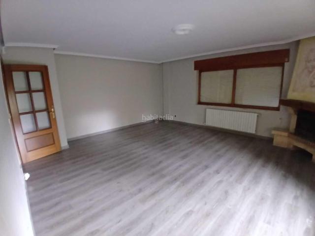 Casa Rural en venta en Villares De Órbigo, Castilla y León
