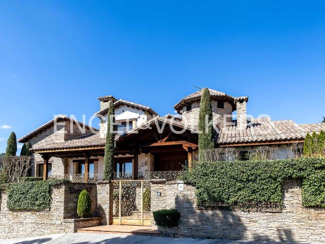Casa Rural en venta en Villaviciosa De Odón, Madrid