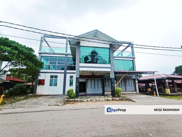 Shop for sale in Malaka
