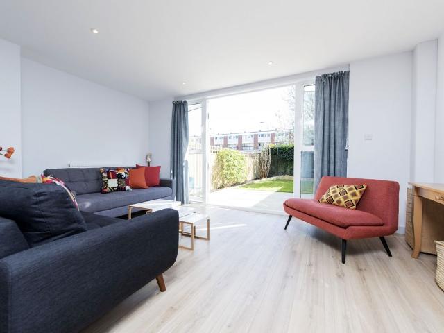 House for rent in Ethelburga, Greater London