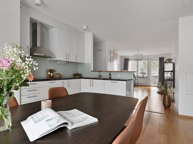 Bostadsrätt till salu i Kallhäll, Stockholm