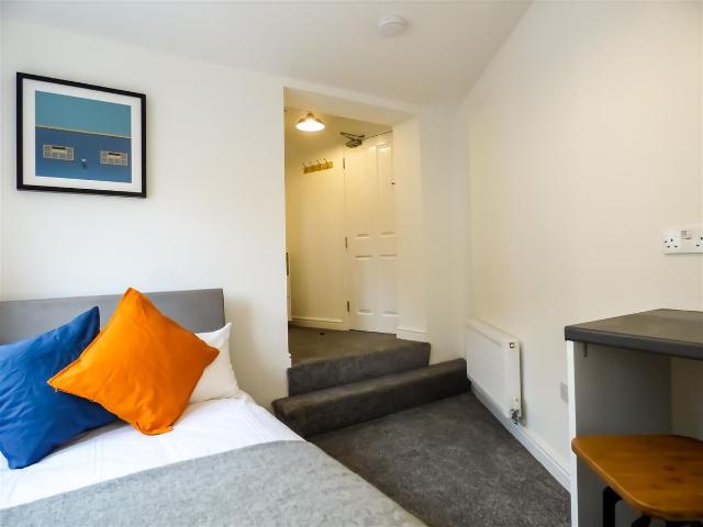 Room for rent in Gravelly Hill, West Midlands