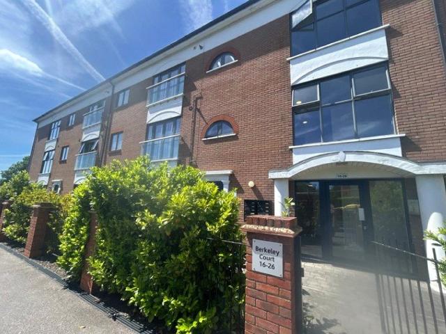 Apartment for rent in Widmore, Greater London
