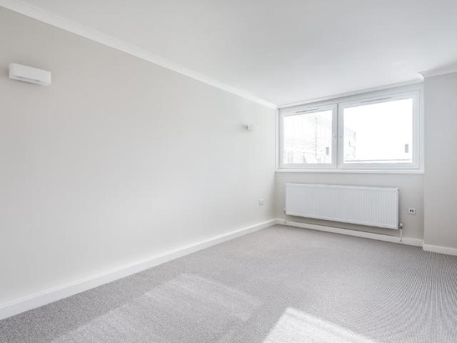 Apartment for rent in Chatterton Village, Greater London