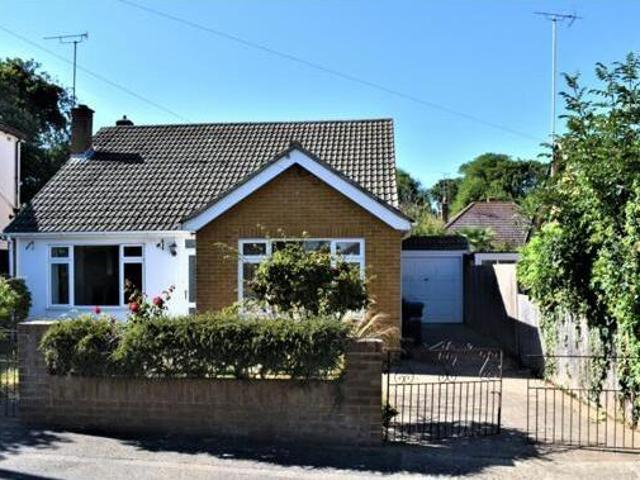 House for sale in Upton, Acol