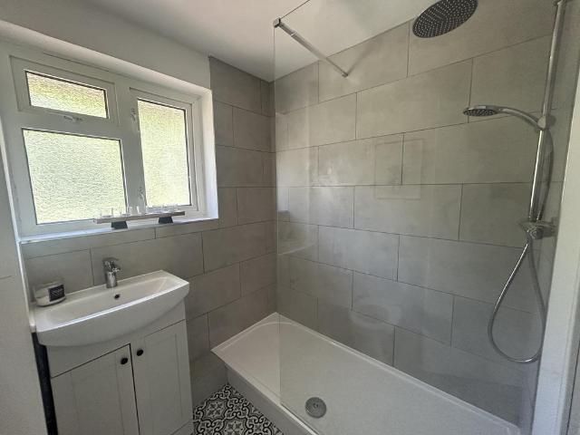 Apartment for rent in Risinghurst and Sandhills, The Slade