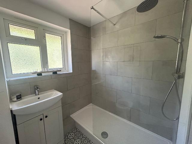 Apartment for rent in Risinghurst and Sandhills, The Slade