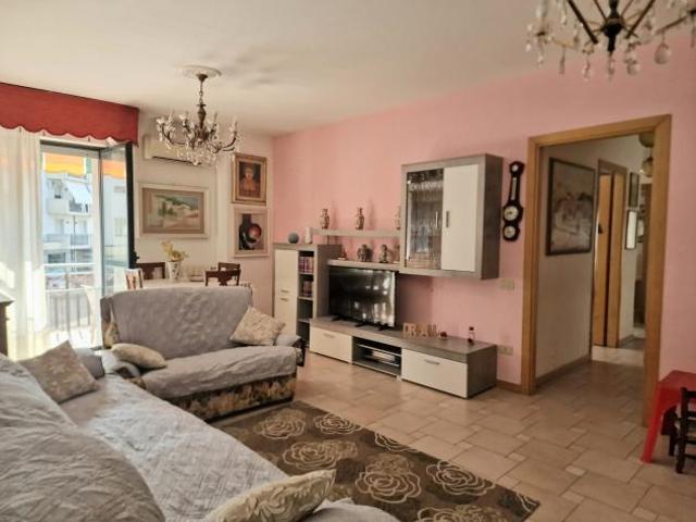 Appartamento in vendita a Quercioli, Marina Di Massa
