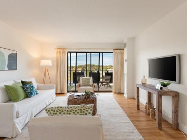 Condo for sale in Arlington, Middlesex County