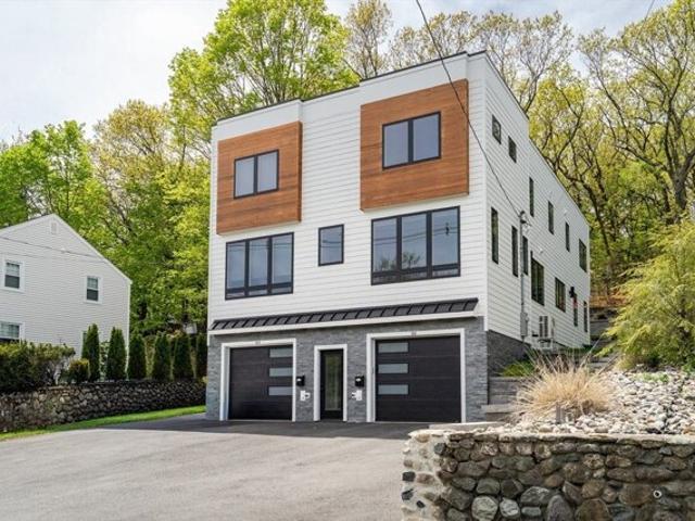 Condo for sale in Lexington, Massachusetts