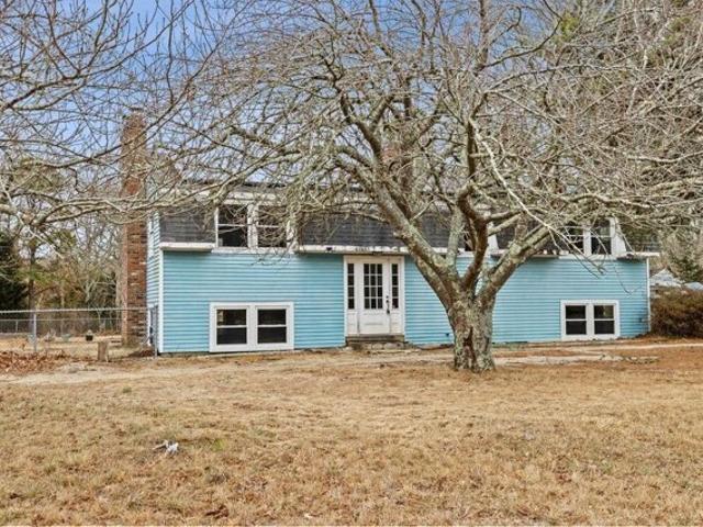 House for sale in Eastham