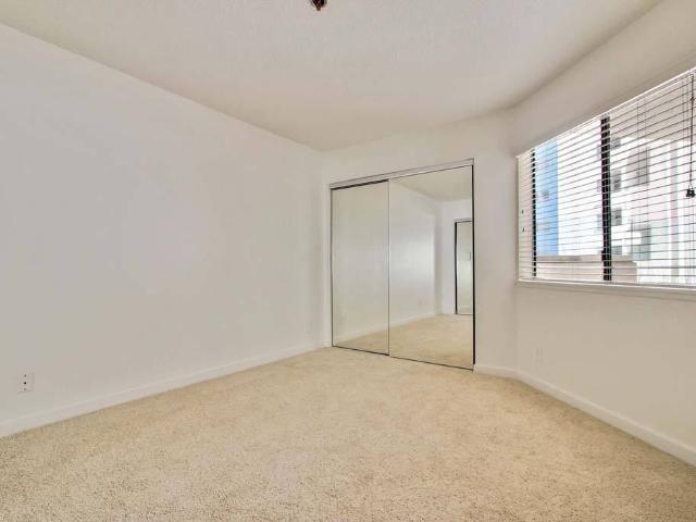 Apartment for rent in Canoga Park, California