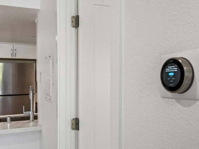 Apartment for rent in Canoga Park, California