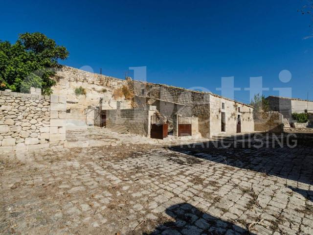 Rustico in vendita a Rosolini, Sicilia