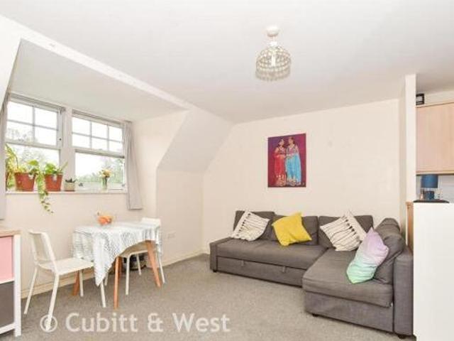 House for sale in Meath Green, Reigate and Banstead