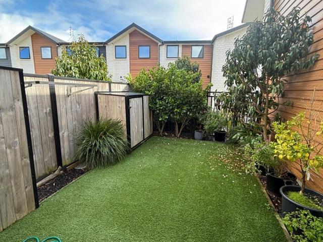 House for rent in Massey, Henderson-Massey