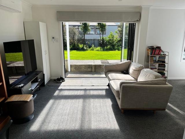 Apartment for rent in Oratia