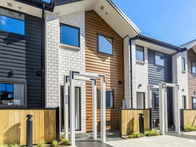 House for rent in Massey, Henderson-Massey