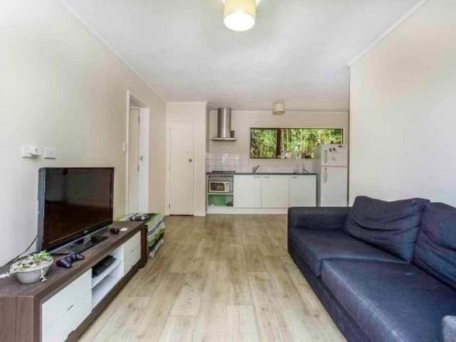 Apartment for rent in Oratia
