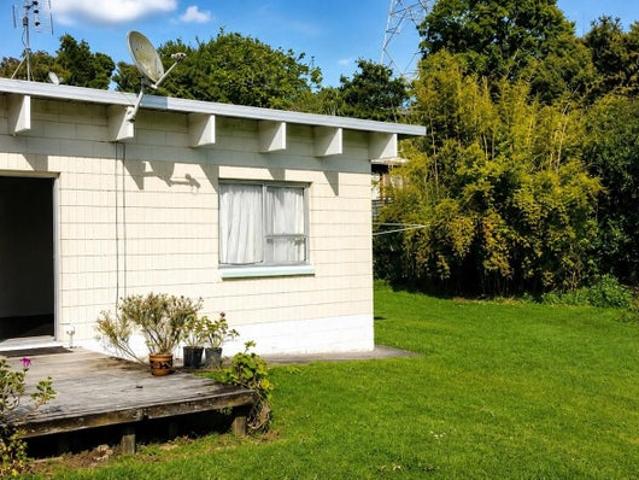 House for rent in Oratia