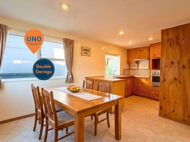 House for rent in Oratia