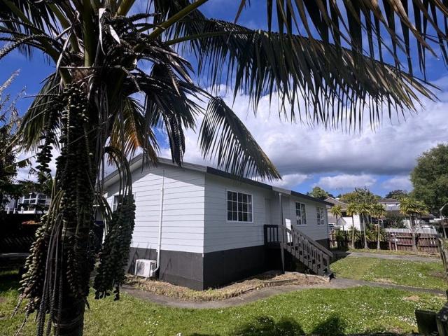 House for rent in Massey, Henderson-Massey