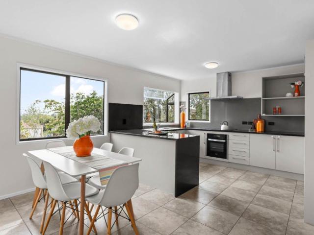 House for rent in Oratia