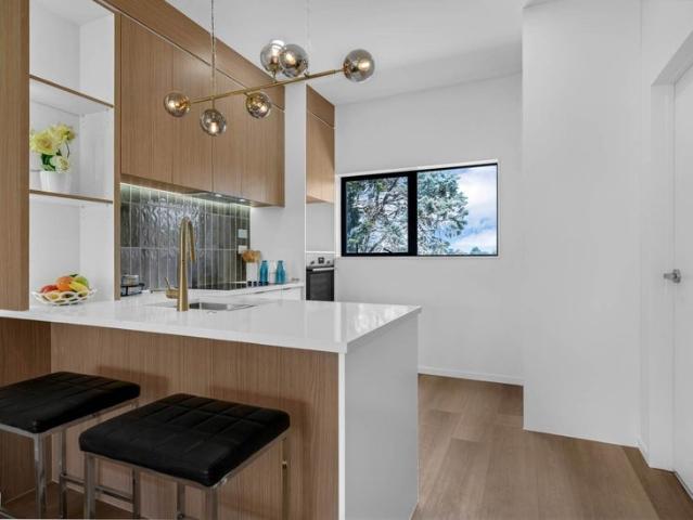 House for rent in Oratia