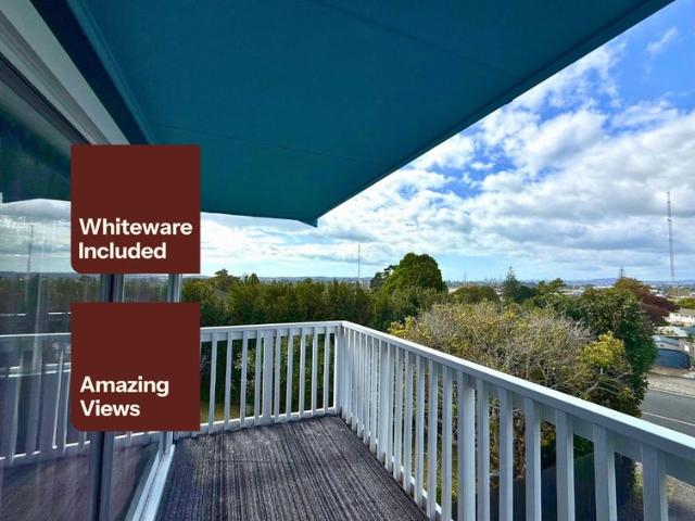 House for rent in Oratia