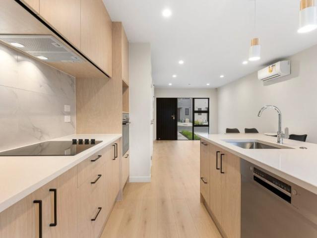 House for rent in Oratia