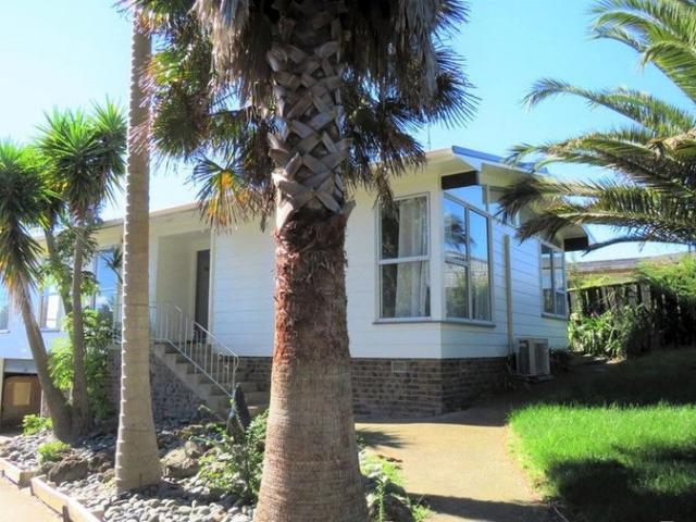 House for rent in Oratia, Oroua County