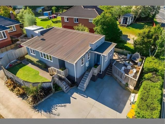 House for rent in Oratia