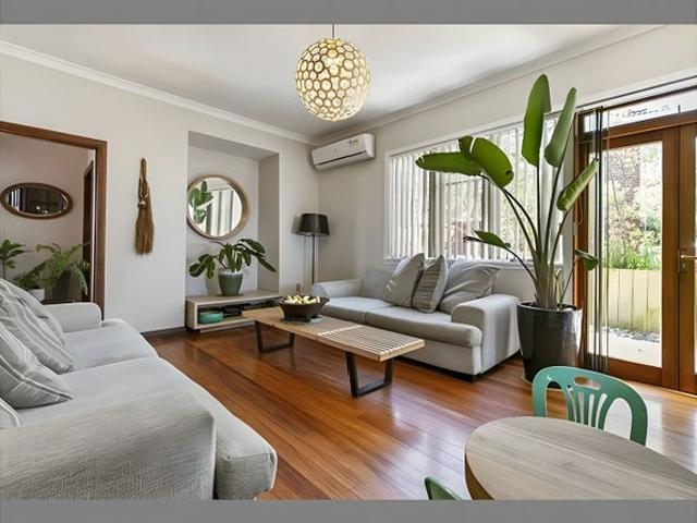 House for rent in Oratia