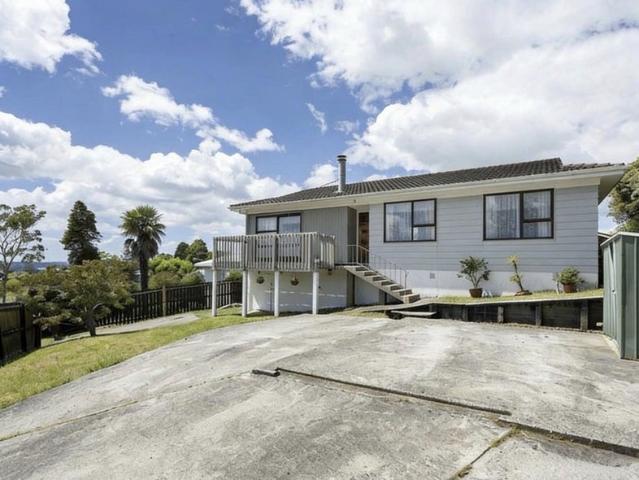 House for rent in Oratia