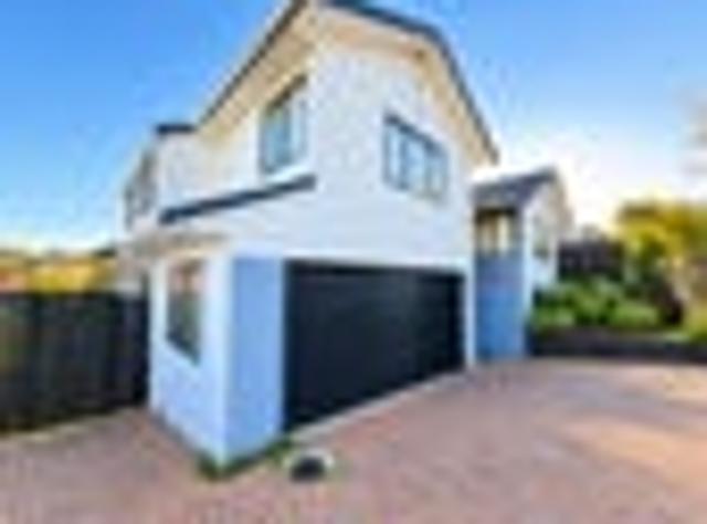 House for rent in Massey West, Henderson-Massey