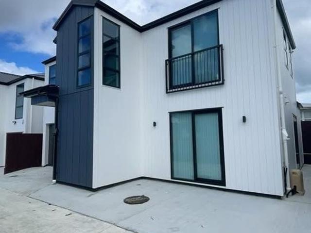 House for rent in Massey West, Henderson-Massey