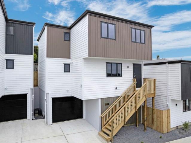 House for rent in Massey West, Henderson-Massey