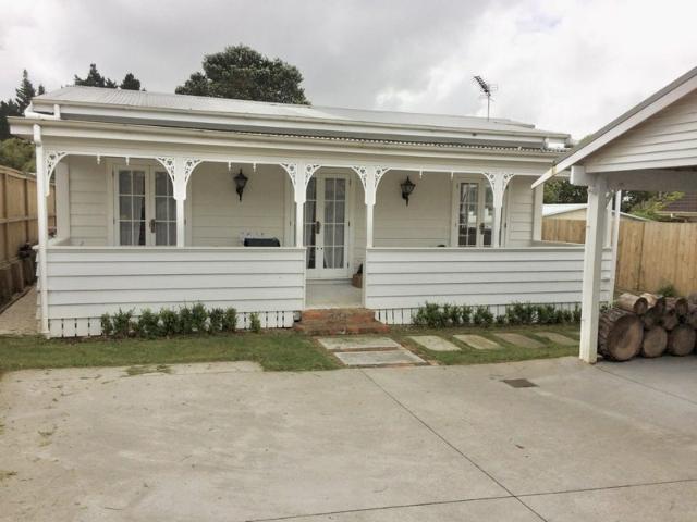 House for rent in Oratia