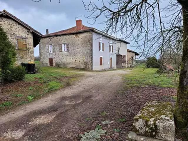 Maison vente à Confolens, Massignac