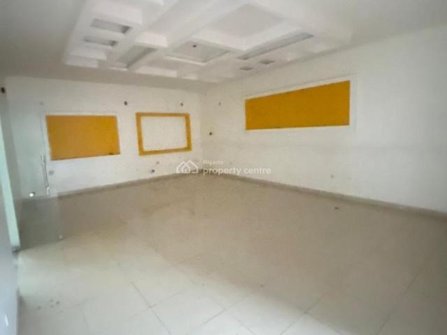 Detached duplex for rent in Eti Osa, Lagos