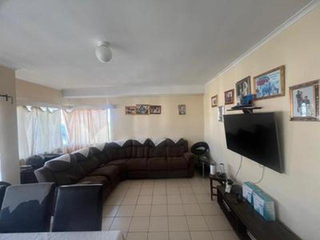 Apartment for sale in Parow, Western Cape